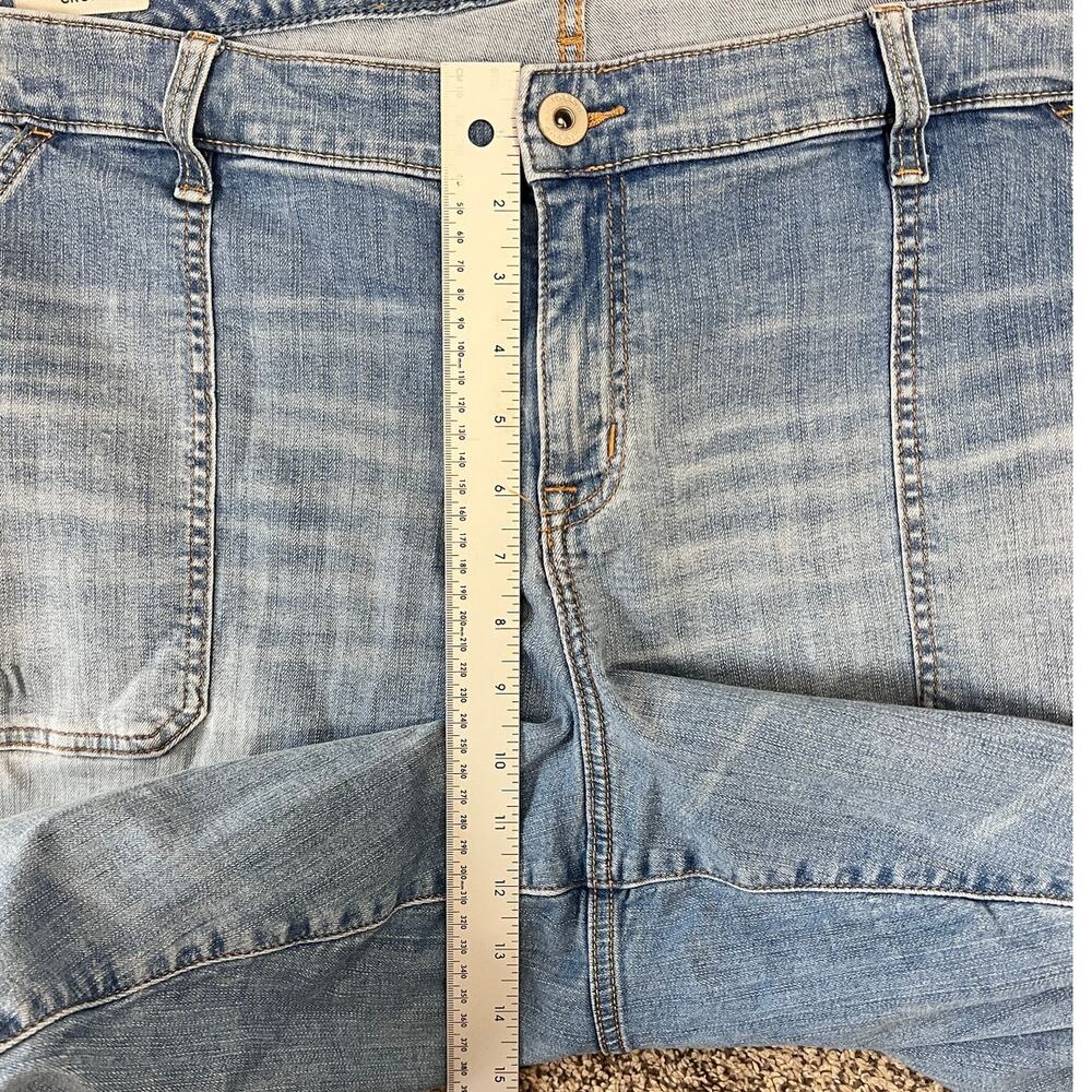 Torrid Womens 26‎ Y2K Coastal Minimalist Staple Outdoors Boyfriend Crop Jeans - Picture 11 of 13